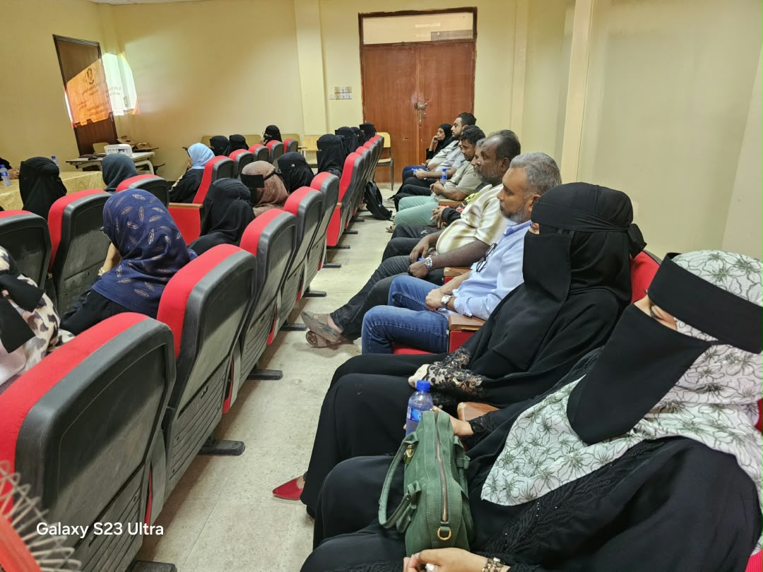 اختتام دورة "برنامج الإكسل" لموظفي كلية الهندسة وتكريم المشاركين 
