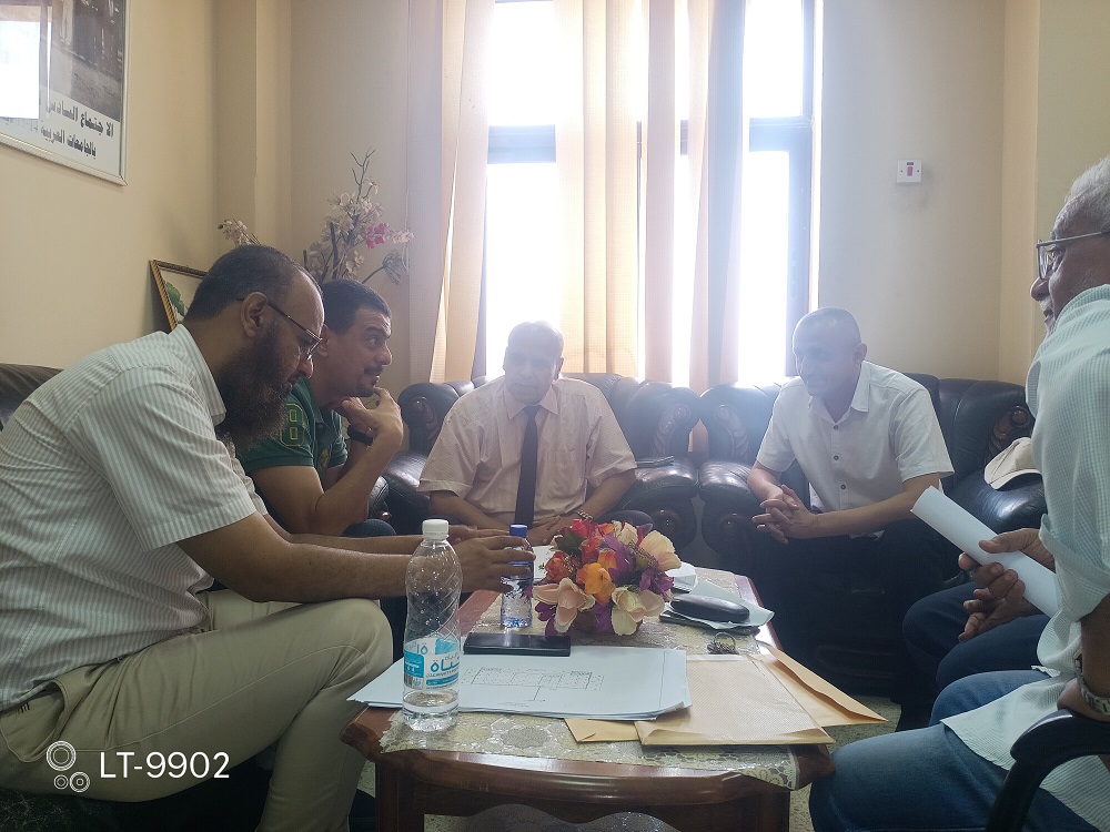 في إطار السعي نحو التنمية المستدامة.. وفد من مكتب الأمم المتحدة لخدمات المشاريع (UNOPS) يزور كلية الهندسة لبحث مشروع تركيب منظومة طاقة شمسية