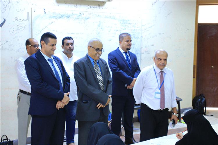 كلية الهندسة بجامعة عدن تستقبل 1480 طالباً وطالبة لأداء امتحانات المفاضلة للعام الجامعي 2026 / 2027م