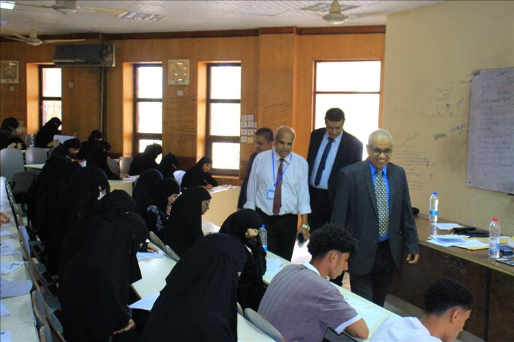 كلية الهندسة بجامعة عدن تستقبل 1480 طالباً وطالبة لأداء امتحانات المفاضلة للعام الجامعي 2026 / 2027م